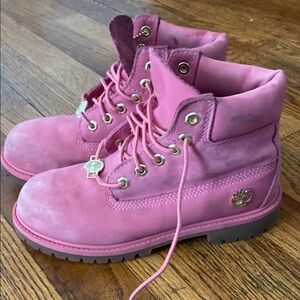 Timberland Kids Boots in Vibrant Pink